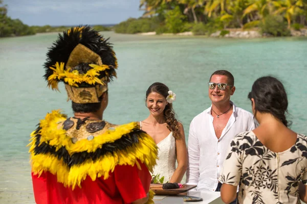Matrimonio Tradizionale Polinesiano Bora Bora Splendida Sposa Bello Sposo — Foto Stock