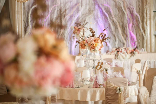 Gyönyörű Esküvői Dekoráció Étteremben — Stock Fotó