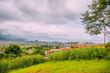 Kathmandu şehir sermaye, Nepal, kuş gözü görünümü Kathmandu şehir arka, üst görünüm Kathmandu şehir, Himalaya Dağları ile havadan görünümü.