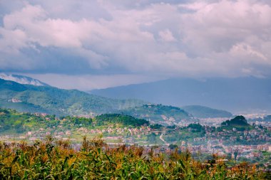 Kathmandu şehir sermaye, Nepal, kuş gözü görünümü Kathmandu şehir arka, üst görünüm Kathmandu şehir, Himalaya Dağları ile havadan görünümü.