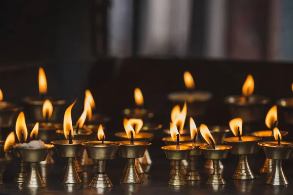Spoustou Máslové Lampy Zadírání Chrámu Kathmandu Nepál — Stock fotografie