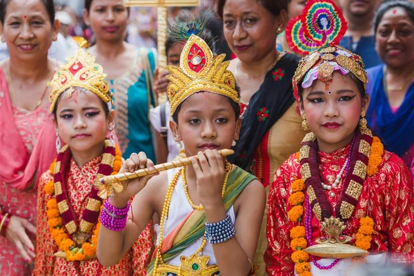 カトマンズ ネパール 2018 を祝う Gaijatra Festival ネパールのカトマンズ ネワール族のコミュニティによって主に祝われる祝祭 年の間に人の死を記念する祭り — ストック写真