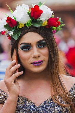 Katmandu, Nepal - Ağustos 27,2018: inek ve jatra Nepal Dili Festivali anlamına gelir, Nepal, esas olarak Katmandu Vadisi'nde Newar topluluğu tarafından kutlanan bir Festivali üçüncü cinsiyet insanlar kutlama Gaijatra Festival.Gai Jatra, gai anlamına gelir.
