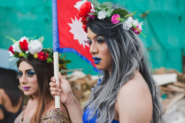 Katmandu, Nepal - Ağustos 27,2018: inek ve jatra Nepal Dili Festivali anlamına gelir, Nepal, esas olarak Katmandu Vadisi'nde Newar topluluğu tarafından kutlanan bir Festivali üçüncü cinsiyet insanlar kutlama Gaijatra Festival.Gai Jatra, gai anlamına gelir.