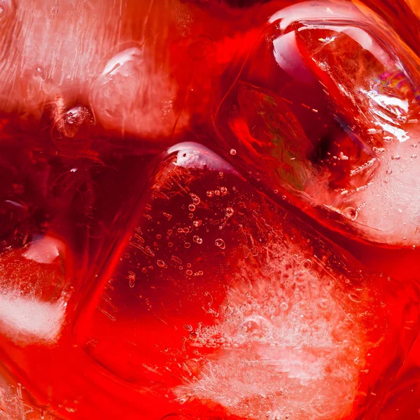 Крупный План Фото Малины Пить Льдом Красный Макропродовольственный Фон — стоковое фото