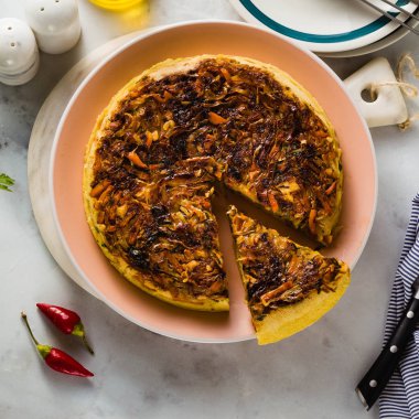 tuzlu tuzlu ters pasta grafiğinden beyaz lahana, havuç ve