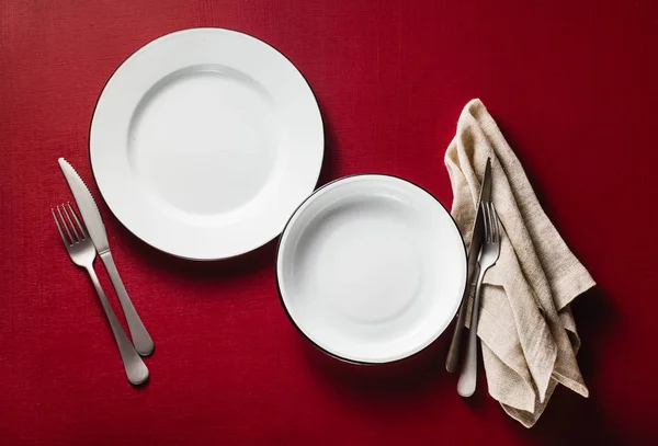 Mesa Jantar Vazia Para Dois Duas Chapas Alumínio Uma Mesa — Fotografia de Stock