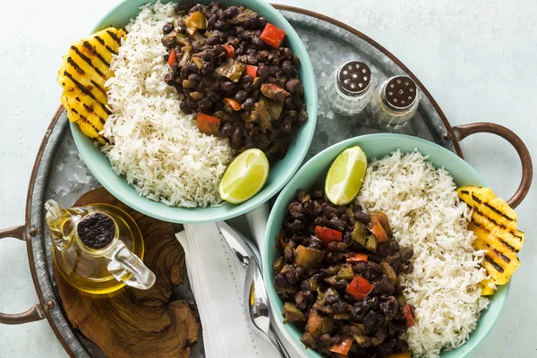 Kubanischer Reis Und Schwarze Bohnen Gericht Mit Gegrillter Ananas Gesunde — Stockfoto