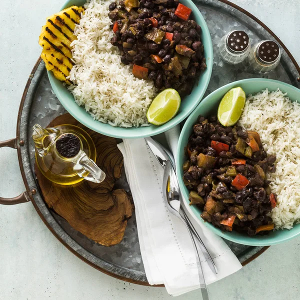 Kubanischer Reis Und Schwarze Bohnen Gericht Mit Gegrillter Ananas Gesunde — Stockfoto
