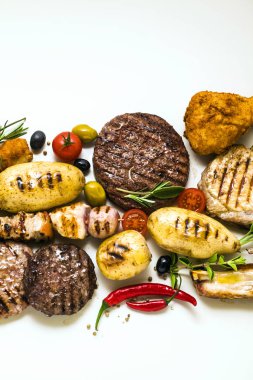 Et farklı türler ile BBQ et parti: sığır Burger, domuz eti 
