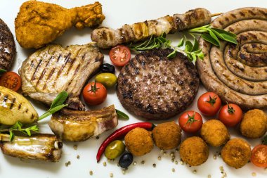 Et farklı türler ile BBQ et parti: sığır Burger, domuz eti 