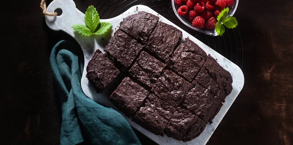 Bannière Tarte Brownie Végétalien Chocolat Avec Tahini Framboises Fraîches Sur — Photo