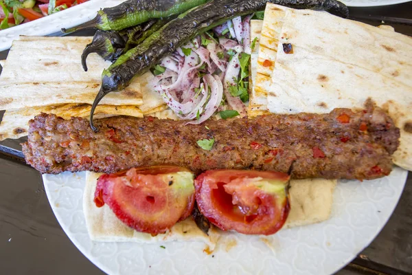 Török Ételek Adana Kebab — Stock Fotó