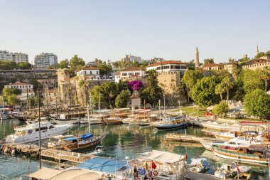 Türkiye, Antalya - 16 Mayıs 2018: Antalya tarihi Kaleici Limanı.