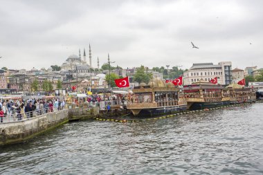 İstanbul, Türkiye - 15 Şubat 2020: İstanbul Eminonu Feribot Manzarası.