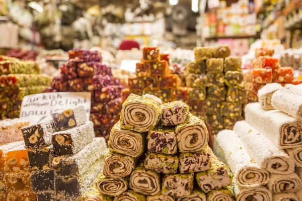 Pazar yerinde Türk lokumu