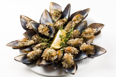 doldurulmuş midye, midye dolma Akdeniz mutfağı