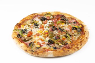 Beyaz arka planda pizza.