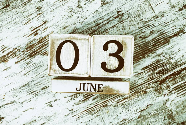 Calendario Madera Con Fecha Tres Junio —  Fotos de Stock