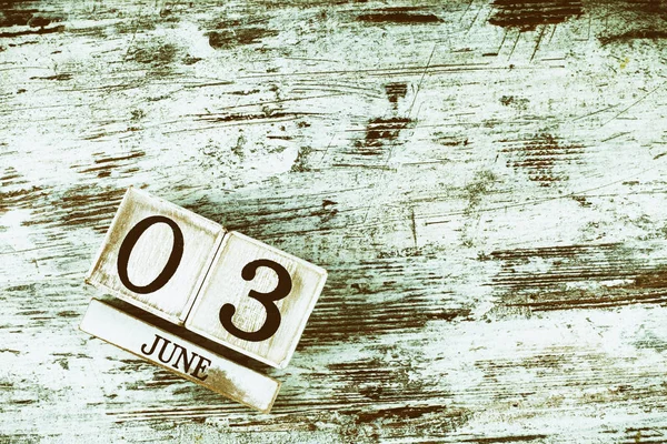 Деревянный Календарь Датой Третьего Июня — стоковое фото