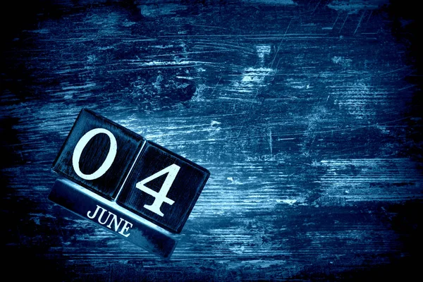 Houten Kalender Met Datum Juni — Stockfoto