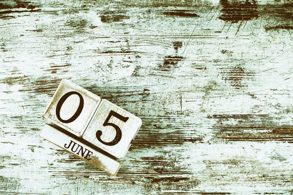 Wooden Calendar Date June — Stock Photo, Image