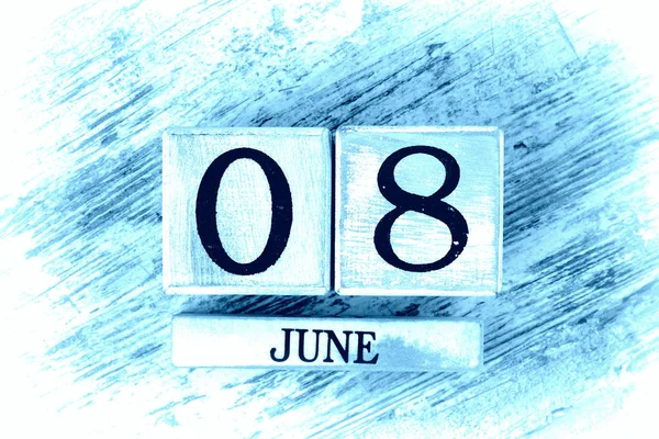 日期为六月八日的木制日历 — 图库照片