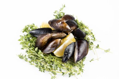 Midye dolması; midye dolma