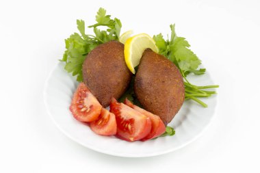 Geleneksel Türk yemekleri; icli köfte