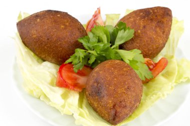 Geleneksel Türk yemekleri; icli köfte