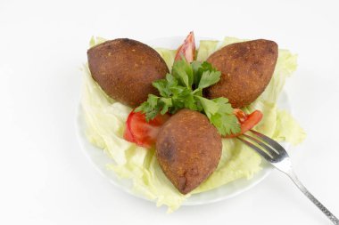 Geleneksel Türk yemekleri; icli köfte