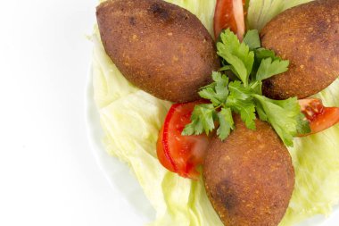 Geleneksel Türk yemekleri; icli köfte