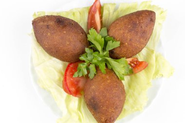 Geleneksel Türk yemekleri; icli köfte