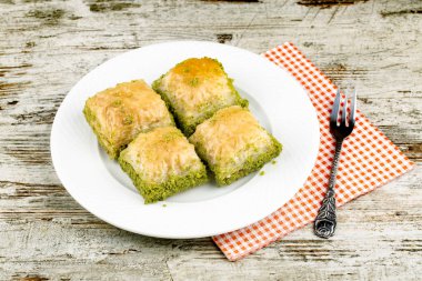 Geleneksel Türk tatlı; Baklava
