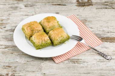 Geleneksel Türk tatlı; Baklava