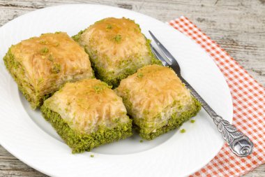 Geleneksel Türk tatlı; Baklava