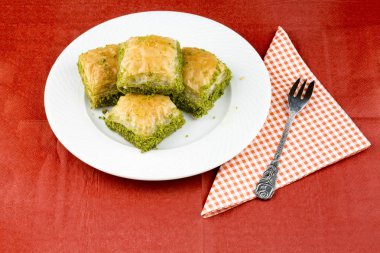 Geleneksel Türk tatlıları; Baklava