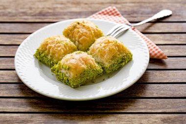Geleneksel Türk tatlıları; Baklava
