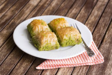 Geleneksel Türk tatlıları; Baklava