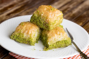 Geleneksel Türk tatlıları; Baklava