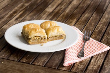 Geleneksel Türk tatlıları; Baklava