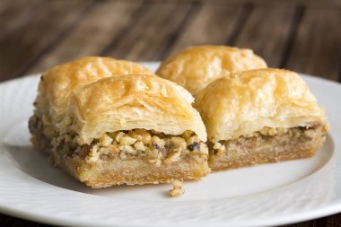 Geleneksel Türk tatlıları; Baklava