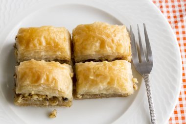 Geleneksel Türk tatlıları; Baklava
