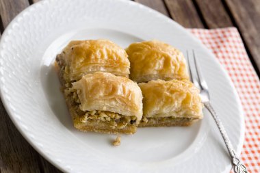 Geleneksel Türk tatlıları; Baklava