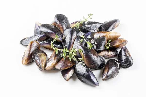 Midye dolması; midye dolma