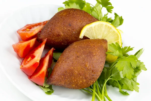 Geleneksel Türk yemekleri; icli köfte