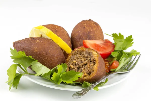 Geleneksel Türk yemekleri; icli köfte