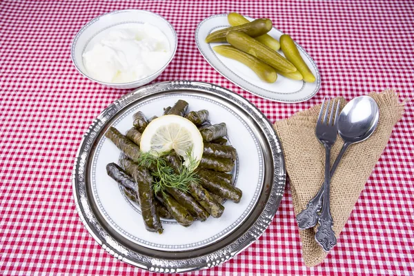 Традиционные Турецкие Блюда Фаршированные Листья Сарма Япрака Долма — стоковое фото