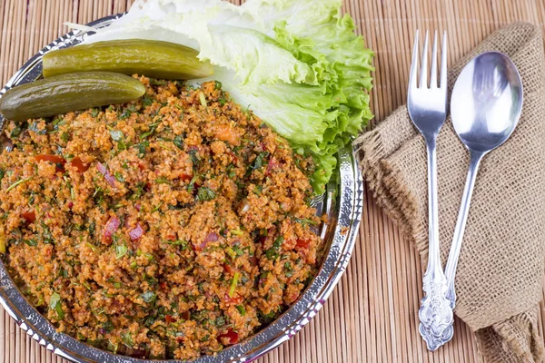 Geleneksel yemek; Bulgur salatası (kisir)