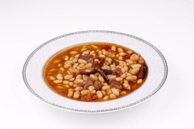Sıcak bir domates soslu Türk fasulye güveç yemek; Kuru Fasulye.